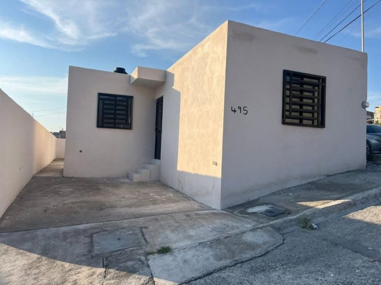 CASA EN VENTA EN NIÑOS HEROES