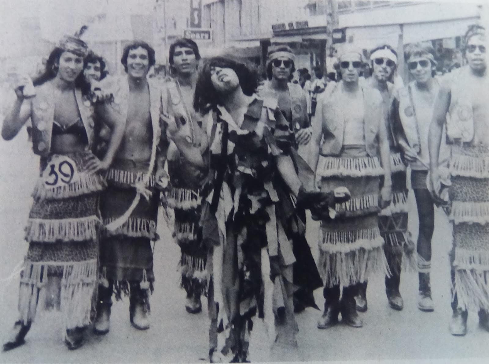 Los Desfiles Chuscos en Saltillo - Una Tradición Estudiantil que Desapareció 9 Los Desfiles Chuscos en Saltillo - Una Tradición Estudiantil que Desapareció 9