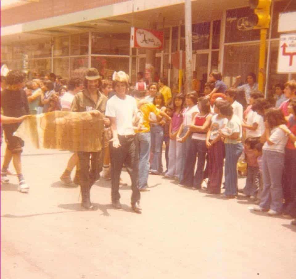 Los Desfiles Chuscos en Saltillo - Una Tradición Estudiantil que Desapareció 3 Los Desfiles Chuscos en Saltillo - Una Tradición Estudiantil que Desapareció 3