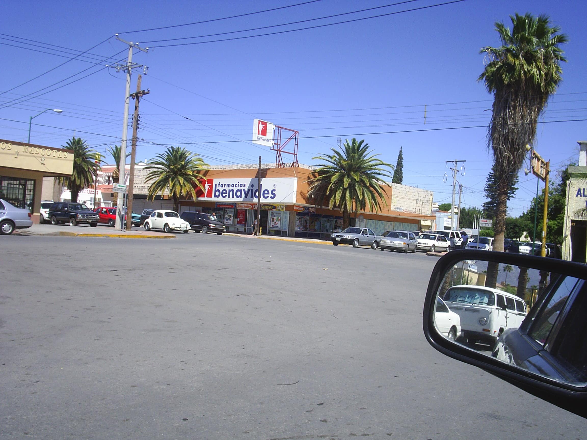 Farmacias en Saltillo: Las Mejores Cadenas y Sucursales (2026) 1 Farmacia Benavides, una de las cadenas más populares en Saltillo, Coahuila