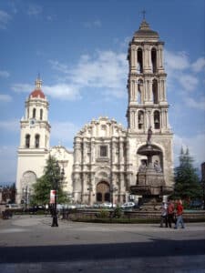 Catedral de Santiago Apóstol en el centro histórico de Saltillo, Coahuila