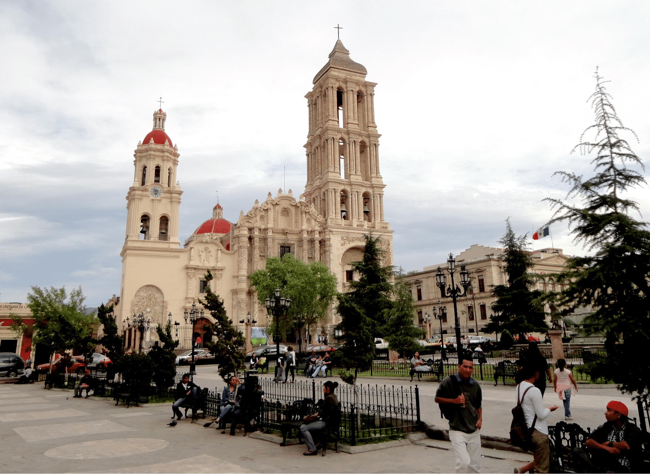 Catedral de Saltillo y Plaza de Armas — Saltillo, Coahuila, México