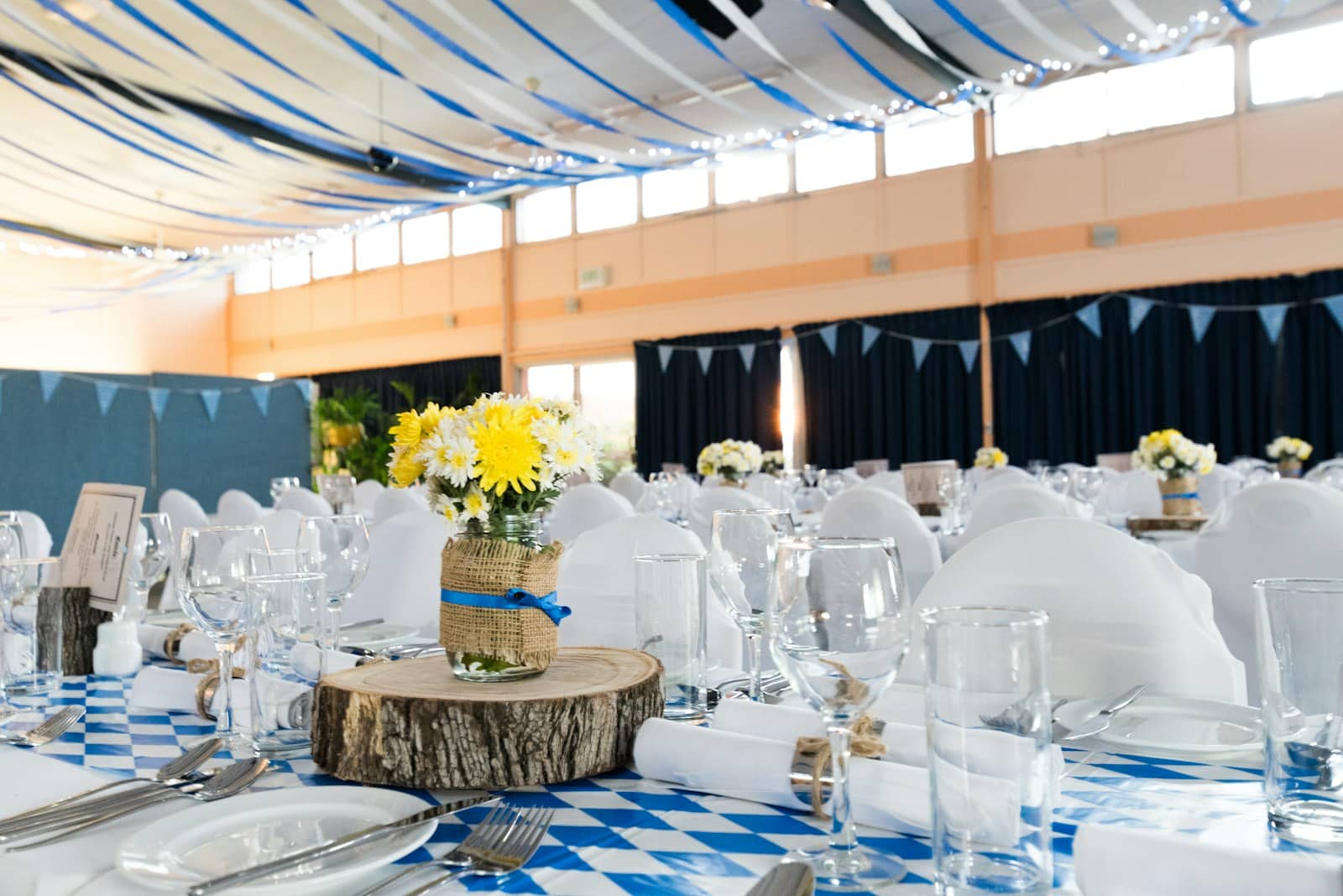 Quinta Tamara Saltillo: salón de eventos con jardín para bodas y celebraciones 1 Jardín de eventos con áreas verdes, luces y palapas para celebraciones en Saltillo, Coahuila, similar a Quinta Tamara